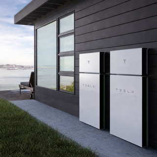 Tesla Powerwall 2 Plus